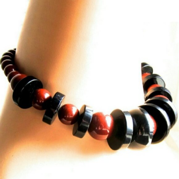 Vintage Geometric Bakelite 1940s Choker Necklace - Picture 3 of 6